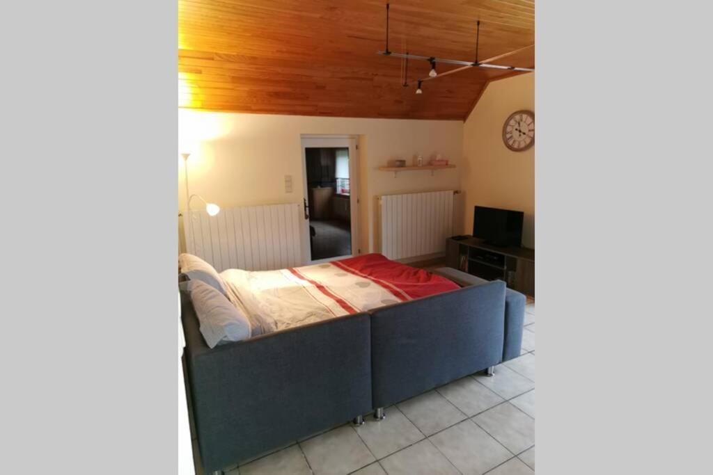 Lo'Ree Des Pres Apartment Grandrieu Exterior photo