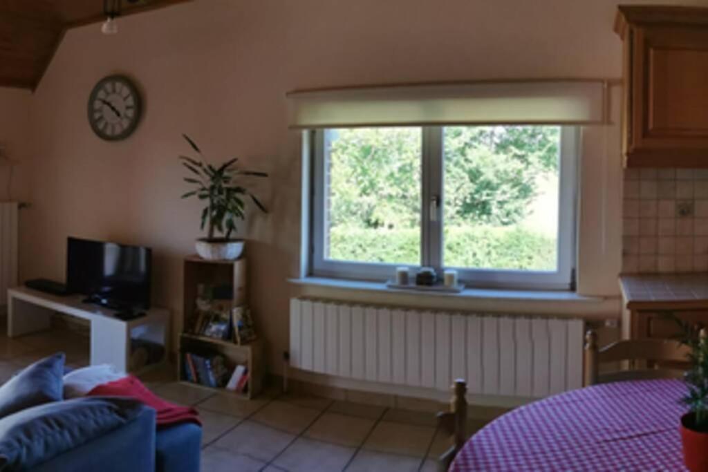 Lo'Ree Des Pres Apartment Grandrieu Exterior photo