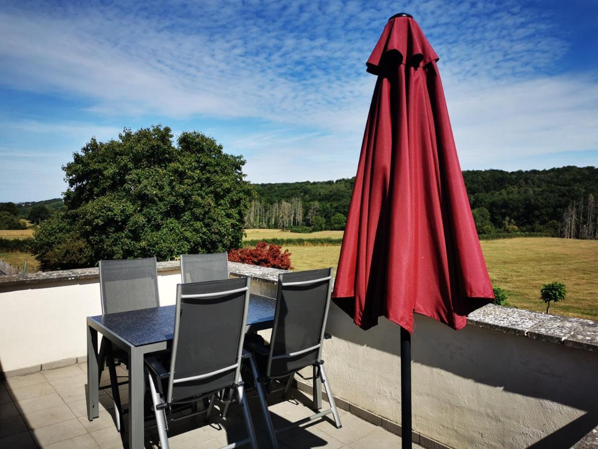 Lo'Ree Des Pres Apartment Grandrieu Exterior photo